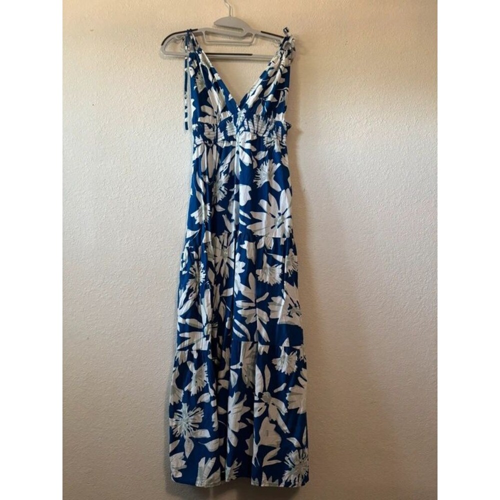 Blue White Floral Tiered Maxi Dress V Neck Smocked Waist Boho Resort Vacation